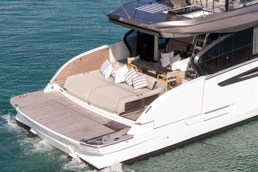 57ft Azimut Yacht For Sale