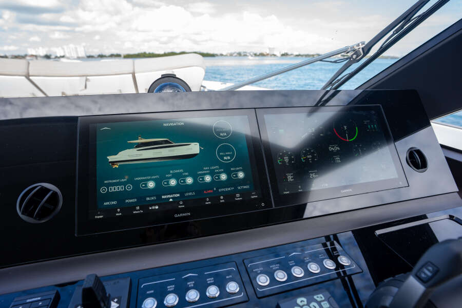 57ft Azimut Yacht For Sale