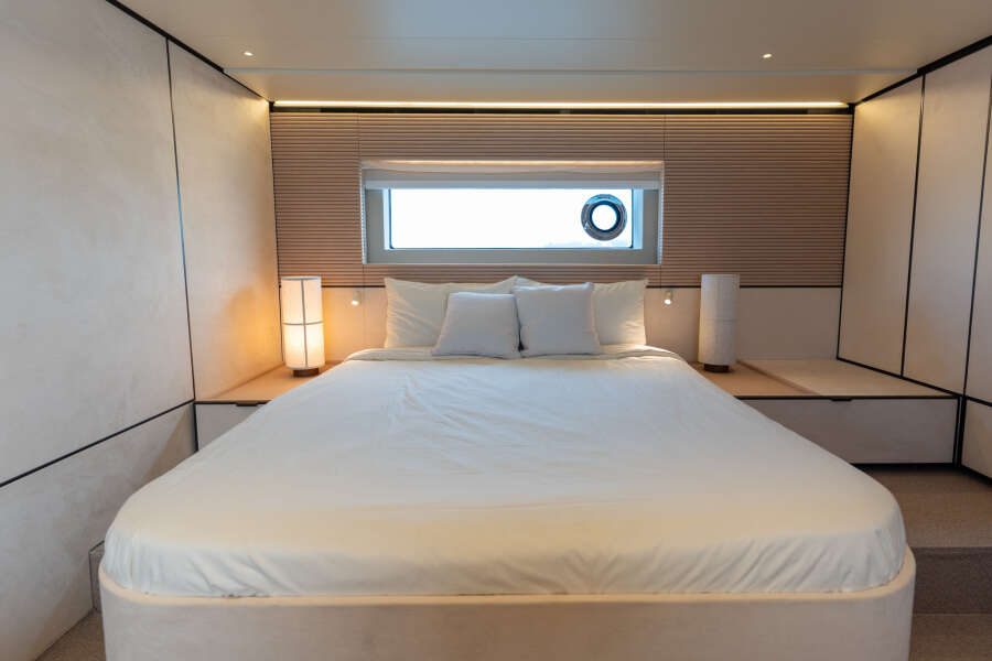 57ft Azimut Yacht For Sale