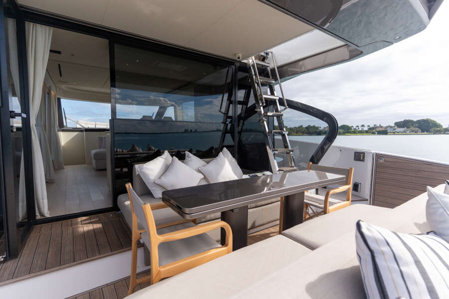 57ft Azimut Yacht For Sale