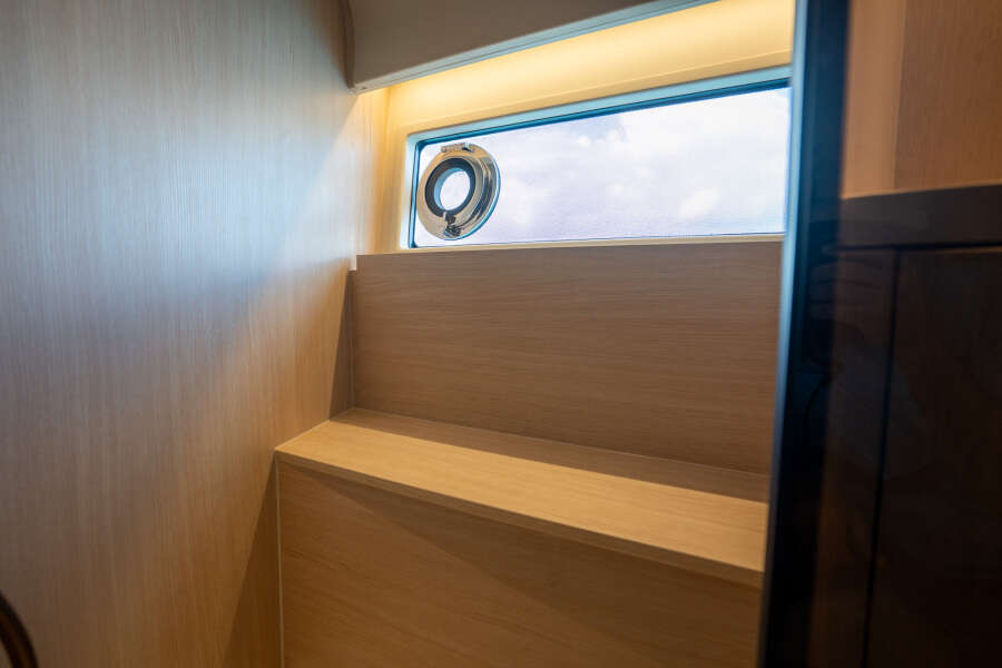 57ft Azimut Yacht For Sale