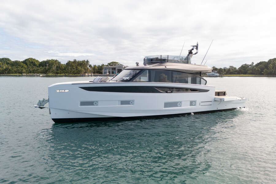 57ft Azimut Yacht For Sale