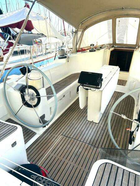 INVICTUS 45ft Jeanneau Yacht For Sale