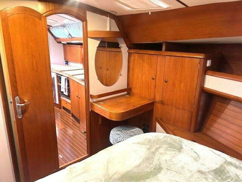 INVICTUS 45ft Jeanneau Yacht For Sale