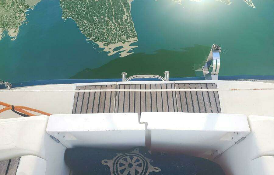 INVICTUS 45ft Jeanneau Yacht For Sale