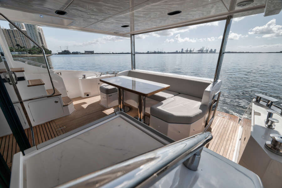 60ft Azimut Yacht For Sale