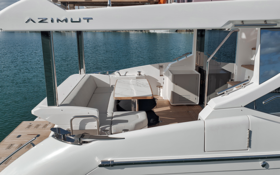 60' 2022 Azimut FLYBRIDGE