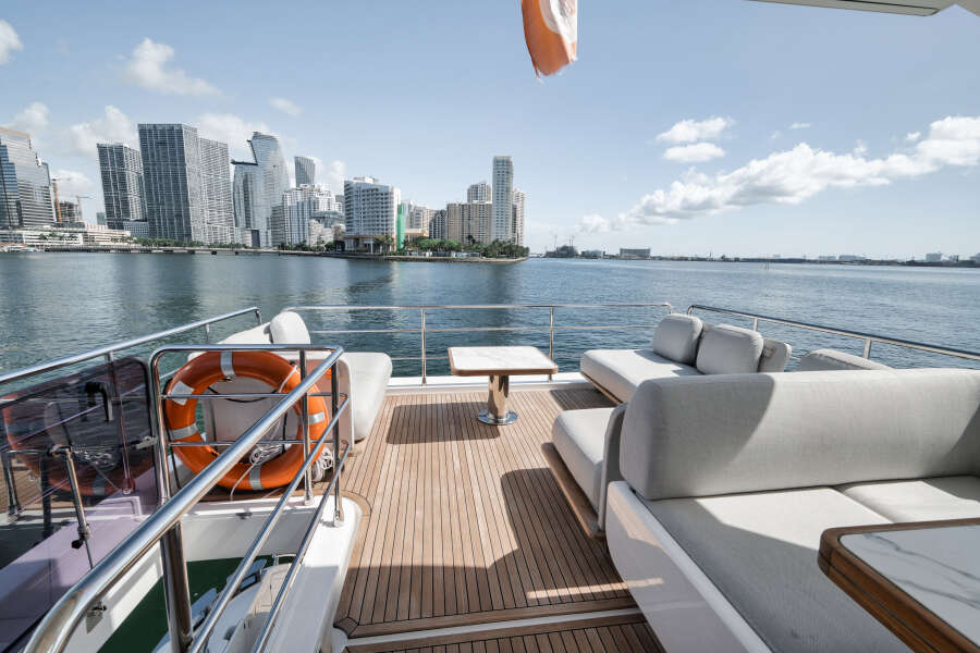 60ft Azimut Yacht For Sale