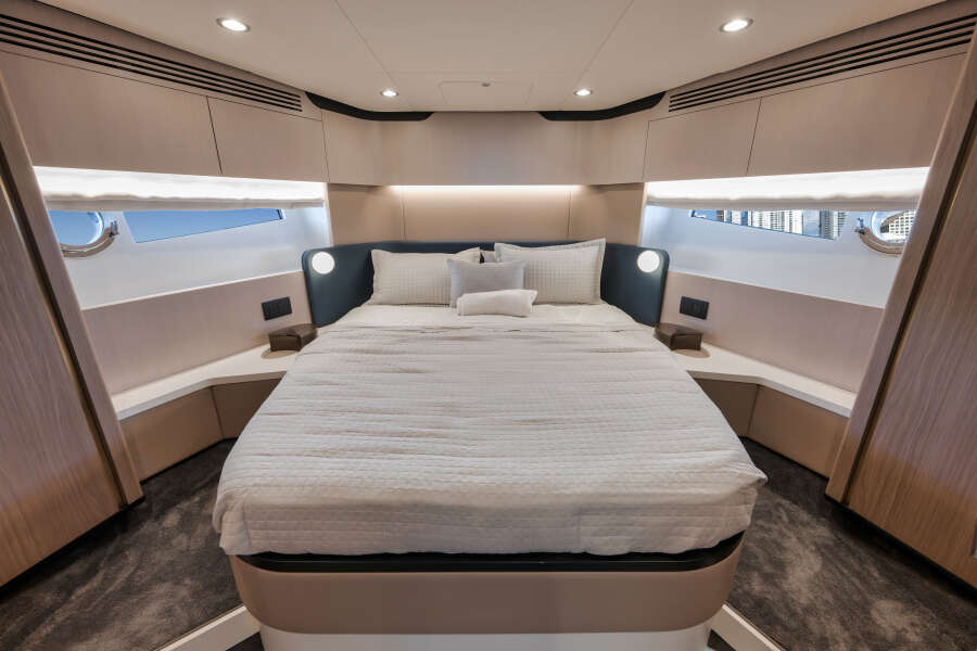 60ft Azimut Yacht For Sale