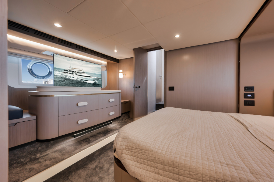 60' 2022 Azimut FLYBRIDGE