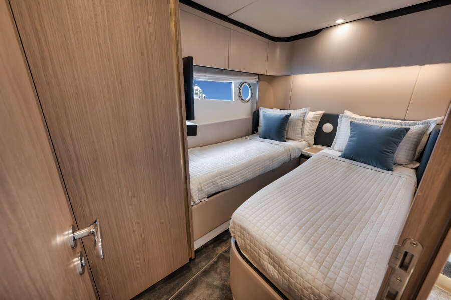 60ft Azimut Yacht For Sale