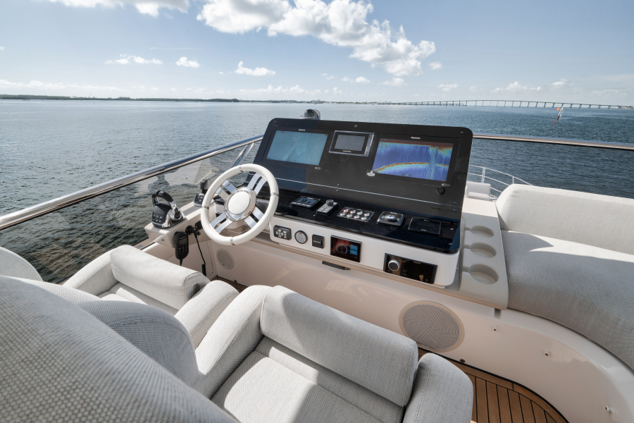 60' 2022 Azimut FLYBRIDGE