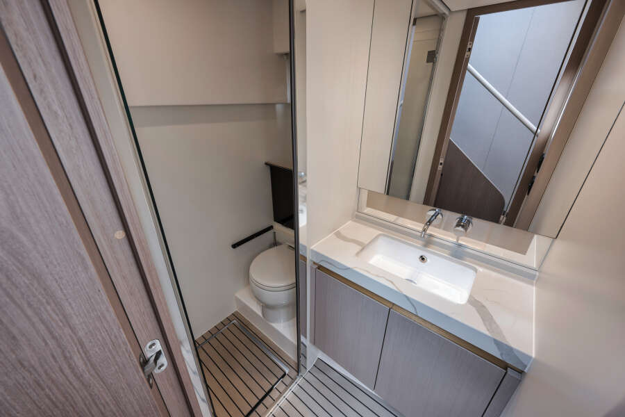 60ft Azimut Yacht For Sale