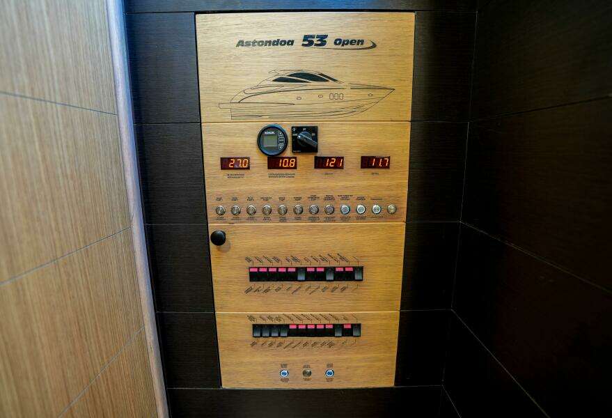 SANGRIA 35ft Astondoa Yacht For Sale