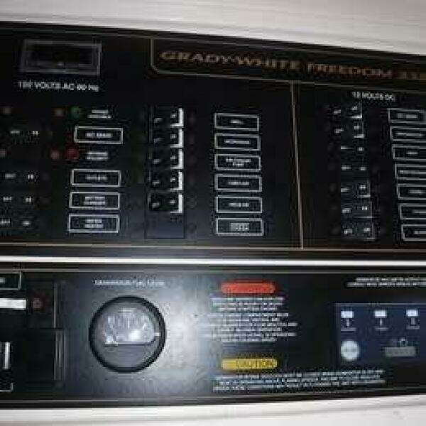 33ft Grady White Yacht For Sale