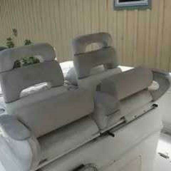 32ft Boston Whaler Yacht For Sale