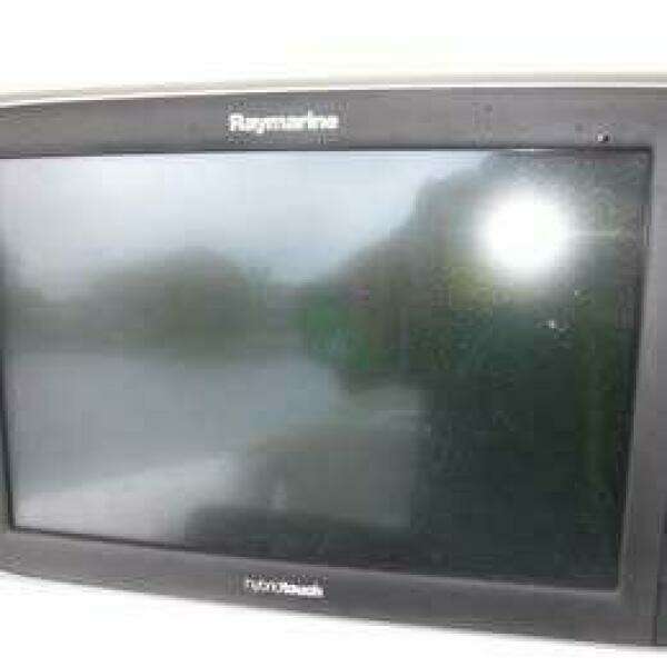 32ft Boston Whaler Yacht For Sale