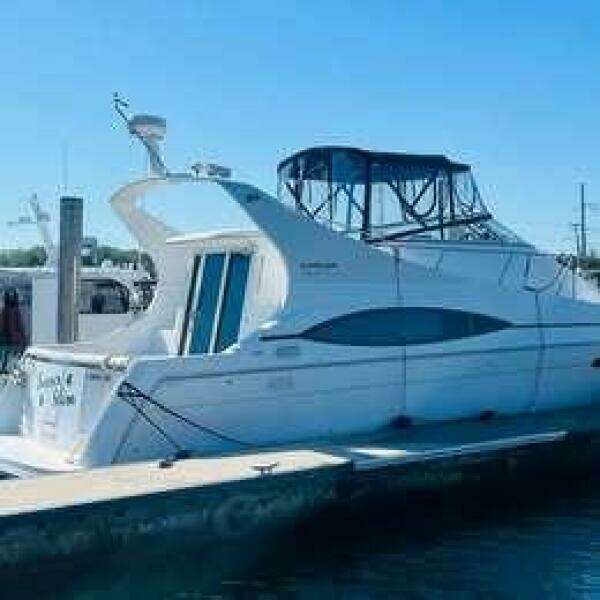 35ft Carver Yacht For Sale