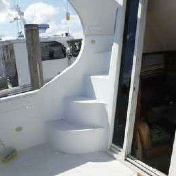 35ft Carver Yacht For Sale