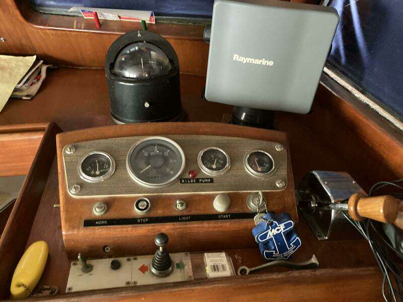 36ft Albin Yacht For Sale