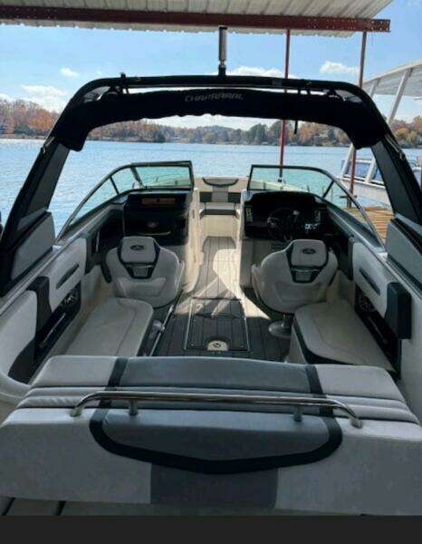 27ft Chaparral Yacht For Sale