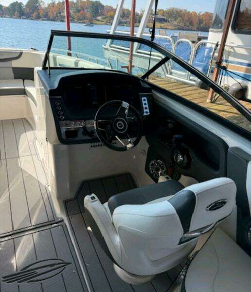 27ft Chaparral Yacht For Sale