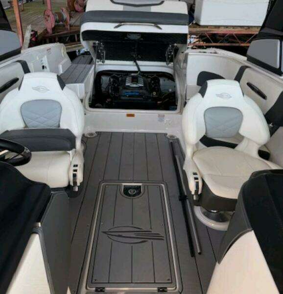 27ft Chaparral Yacht For Sale