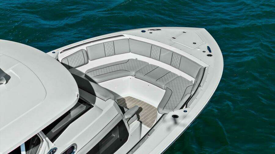 2024 Pursuit S 358 Sport - Foredeck 