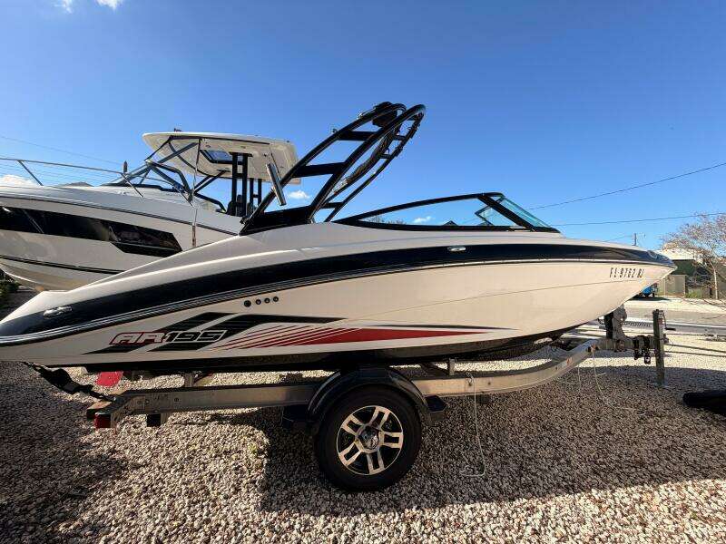 19ft Yamaha Boats Yacht For Sale