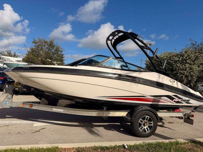19ft Yamaha Boats Yacht For Sale