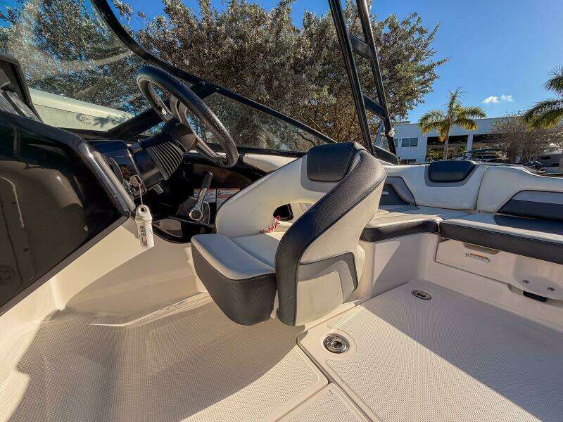 19ft Yamaha Boats Yacht For Sale