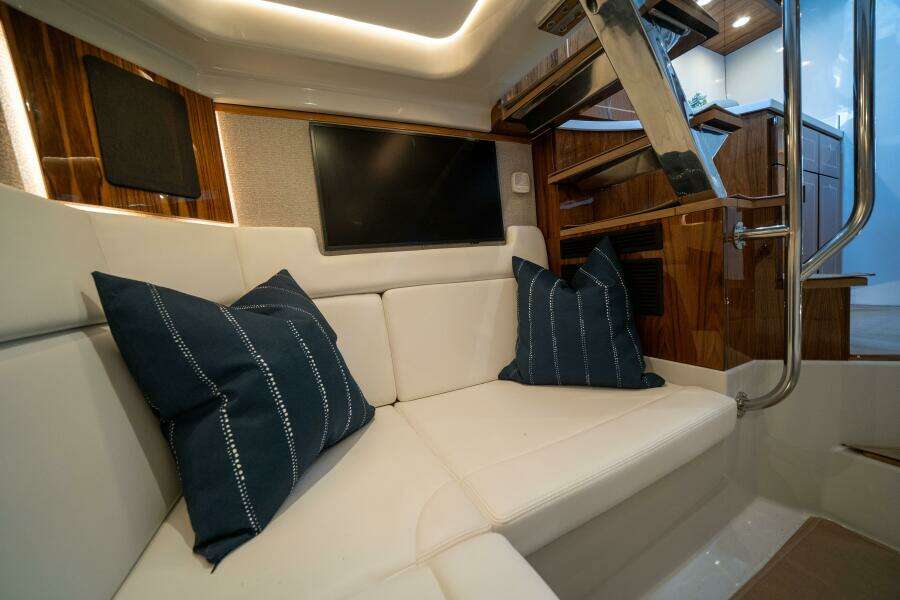 56ft HCB Yacht For Sale