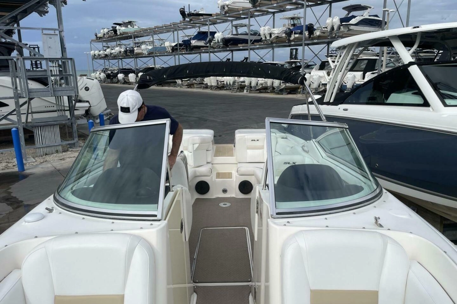 2008 Sea Ray 270 SLX