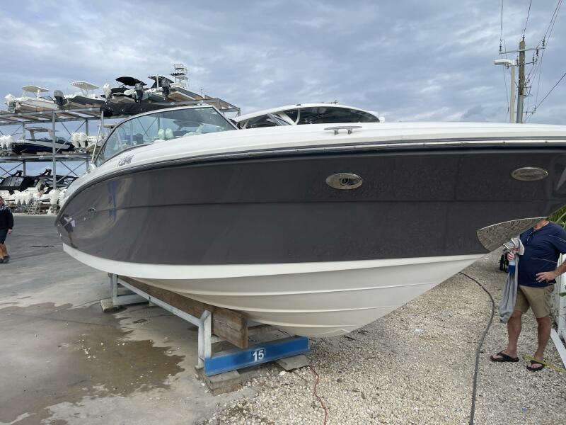 27' 2008 Sea Ray 270 SLX