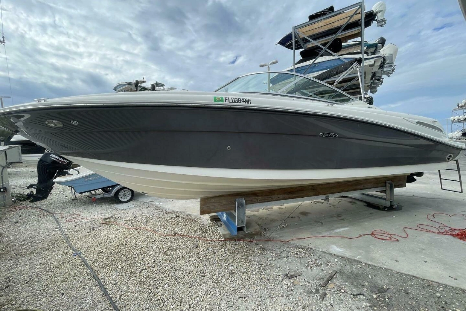 2008 Sea Ray 270 SLX