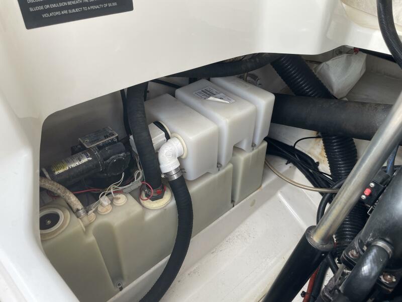 27' 2008 Sea Ray 270 SLX