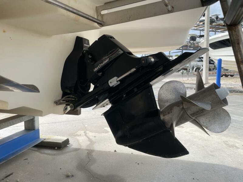 27' 2008 Sea Ray 270 SLX