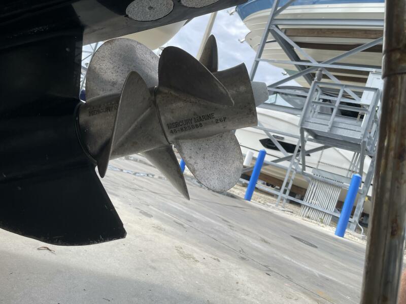 27' 2008 Sea Ray 270 SLX