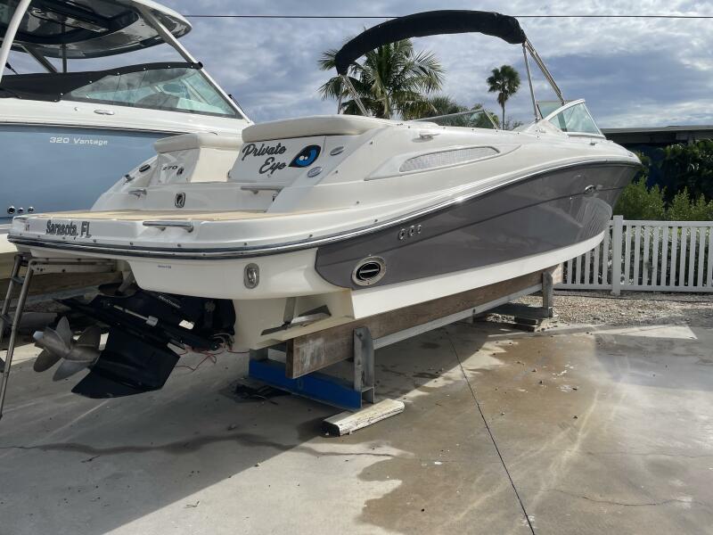 27' 2008 Sea Ray 270 SLX