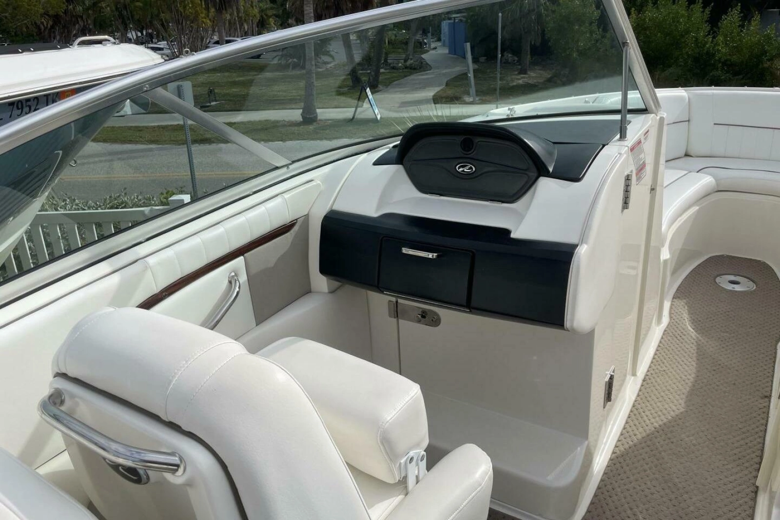 2008 Sea Ray 270 SLX
