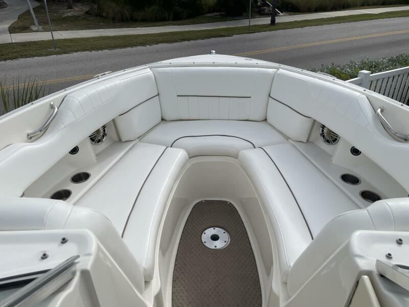 27' 2008 Sea Ray 270 SLX