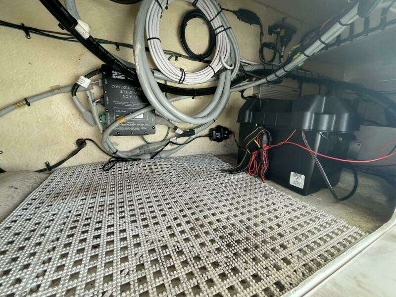 Double Kickback IV 48ft Sea Ray Yacht For Sale