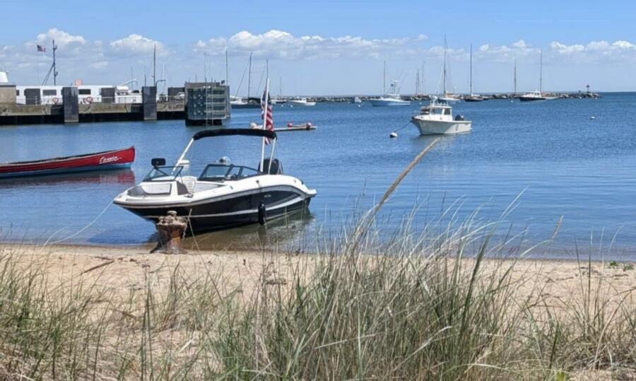 21' 2016 Sea Ray 210SPX-OB