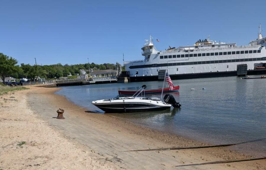 21' 2016 Sea Ray 210SPX-OB