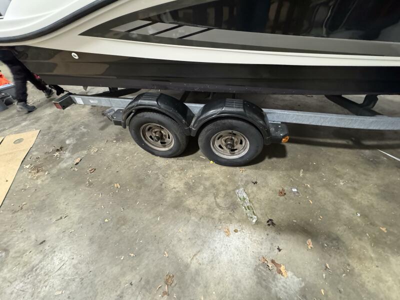 21' 2016 Sea Ray 210SPX-OB