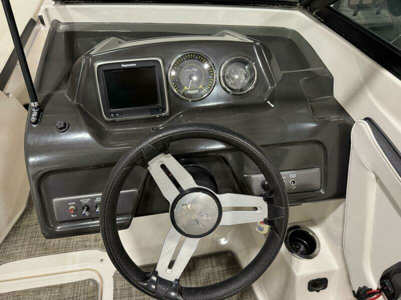 21ft Sea Ray Yacht For Sale