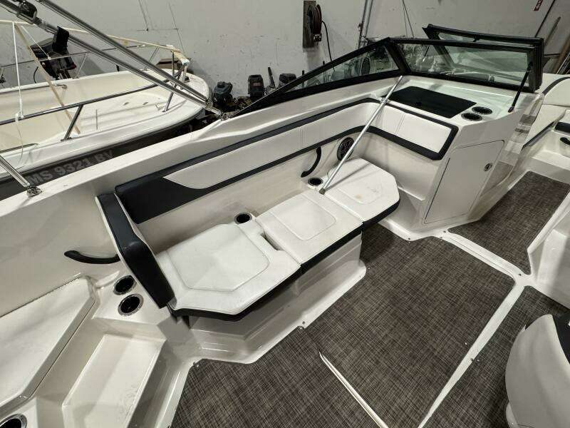 21ft Sea Ray Yacht For Sale