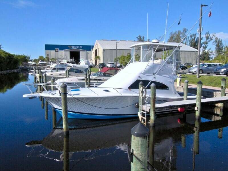 Fish Daddy 36ft Luhrs Yacht For Sale