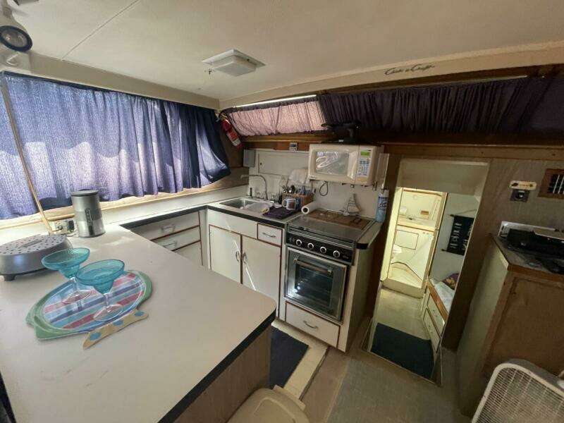 Wastin Away 47ft Chris Craft Yacht For Sale