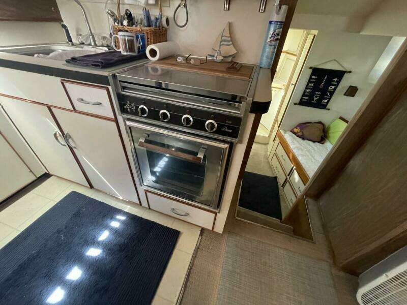 Wastin Away 47ft Chris Craft Yacht For Sale